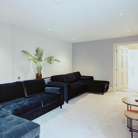 Апартаменты 3-Story Townhouse - Sleeps 8 Лидс Экстерьер фото
